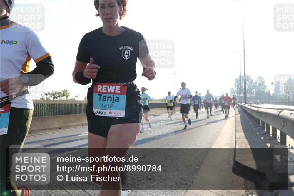 03.10.2025 - Köhlbrandbrückenlauf Luisa Fischer http://msf.ph/oto/8990784 03.10.2025 10:15:14 Position 3 1412 meine-sportfotos.de
