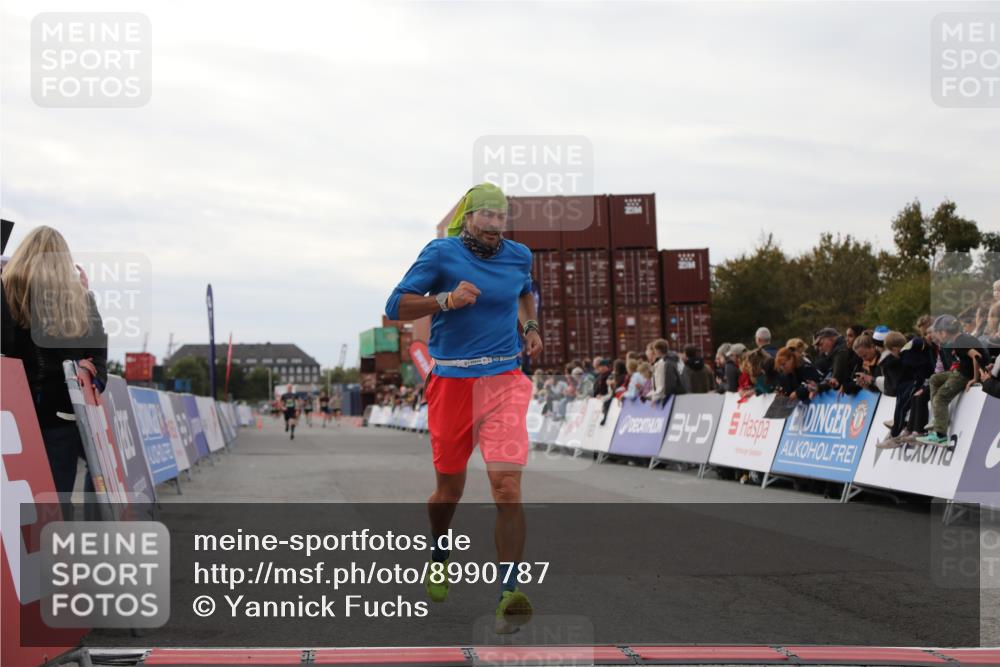 03.10.2025 - Köhlbrandbrückenlauf Yannick Fuchs http://msf.ph/oto/8990787 03.10.2025 16:02:20 Ziel 7171, 8049, 8509, 9115, 9409 meine-sportfotos.de