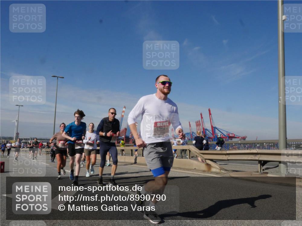 03.10.2025 - Köhlbrandbrückenlauf Matties Gatica Varas http://msf.ph/oto/8990790 03.10.2025 12:40:59 Position 2 4066 meine-sportfotos.de