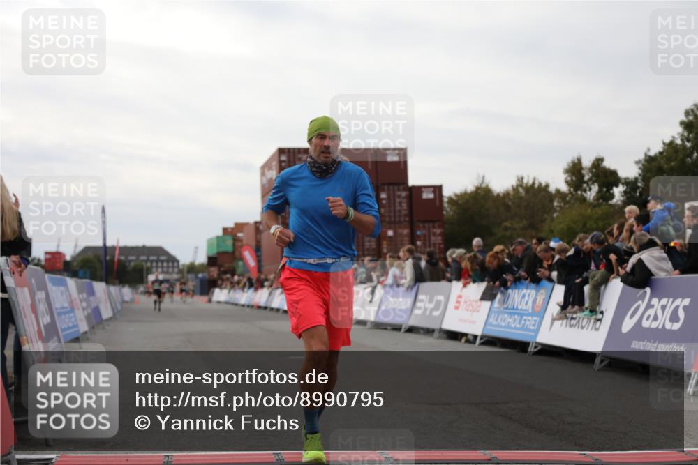 03.10.2025 - Köhlbrandbrückenlauf Yannick Fuchs http://msf.ph/oto/8990795 03.10.2025 16:02:20 Ziel 7171, 8049, 8509, 9115, 9409 meine-sportfotos.de