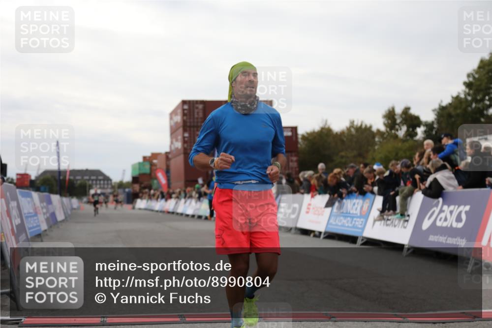 03.10.2025 - Köhlbrandbrückenlauf Yannick Fuchs http://msf.ph/oto/8990804 03.10.2025 16:02:20 Ziel 7171, 8049, 8509, 9115, 9409 meine-sportfotos.de