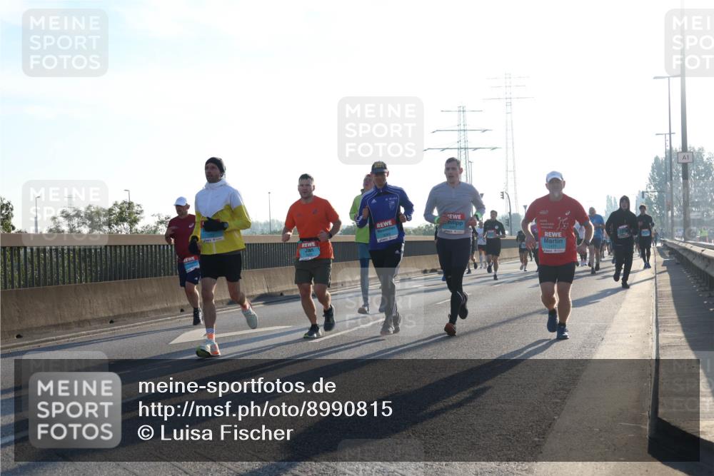 03.10.2025 - Köhlbrandbrückenlauf Luisa Fischer http://msf.ph/oto/8990815 03.10.2025 10:15:17 Position 3 1 meine-sportfotos.de