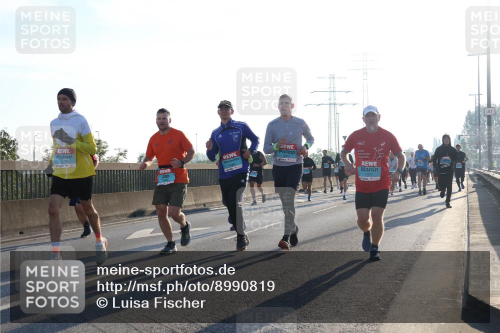 03.10.2025 - Köhlbrandbrückenlauf Luisa Fischer http://msf.ph/oto/8990819 03.10.2025 10:15:18 Position 3 1702, 1477, 1 meine-sportfotos.de