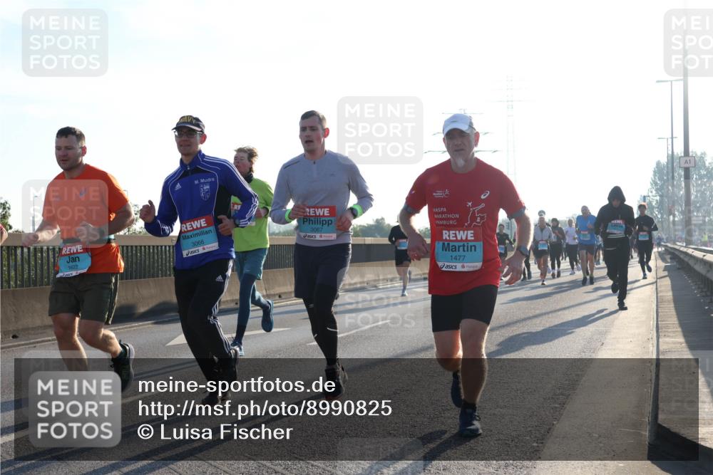 03.10.2025 - Köhlbrandbrückenlauf Luisa Fischer http://msf.ph/oto/8990825 03.10.2025 10:15:19 Position 3 1622, 3066, 3067, 1477, 1 meine-sportfotos.de