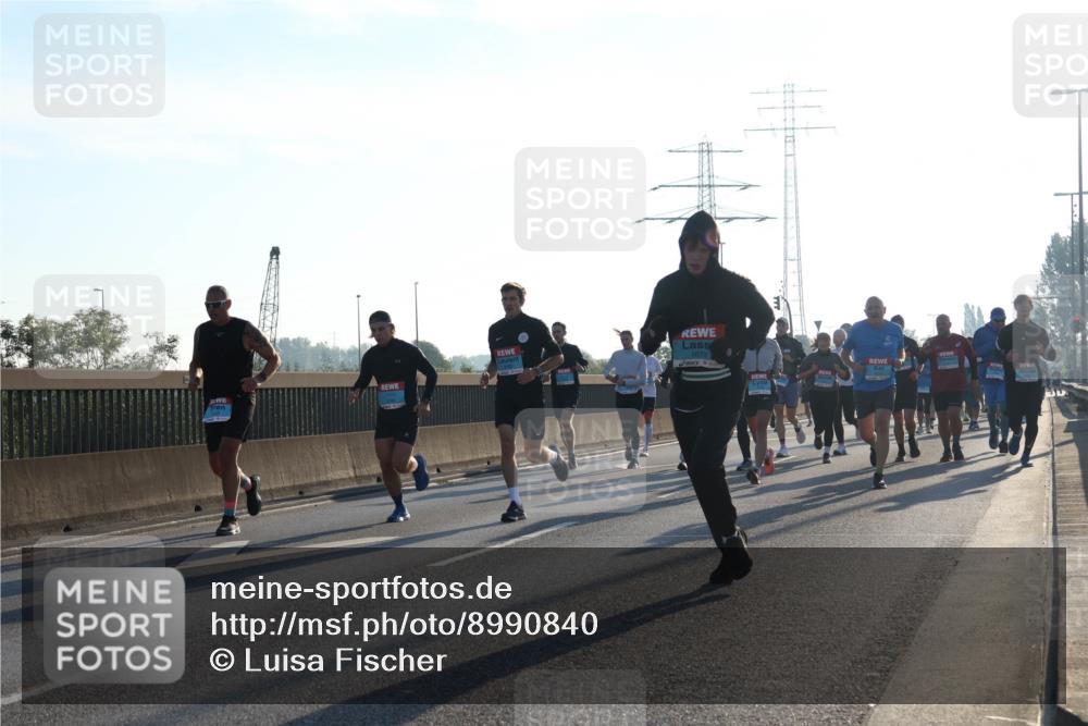 03.10.2025 - Köhlbrandbrückenlauf Luisa Fischer http://msf.ph/oto/8990840 03.10.2025 10:15:21 Position 3 1673 meine-sportfotos.de