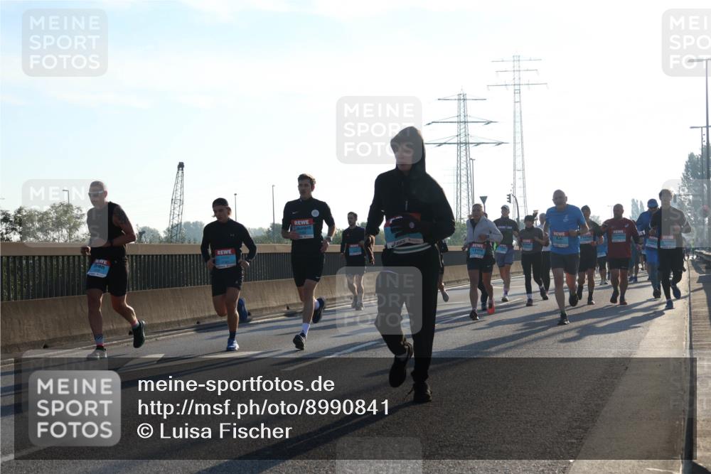03.10.2025 - Köhlbrandbrückenlauf Luisa Fischer http://msf.ph/oto/8990841 03.10.2025 10:15:21 Position 3  meine-sportfotos.de