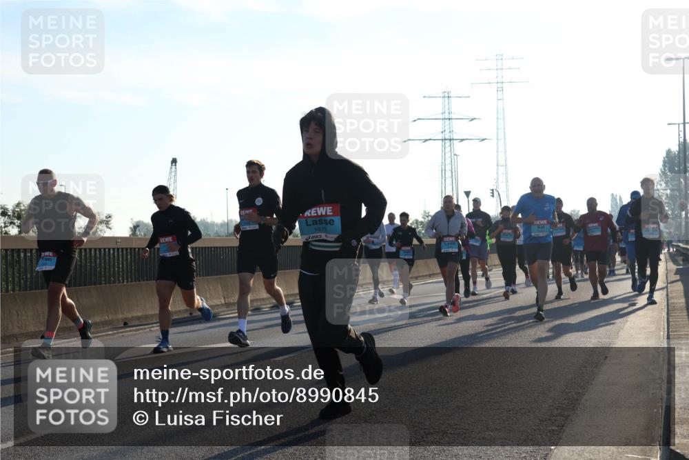 03.10.2025 - Köhlbrandbrückenlauf Luisa Fischer http://msf.ph/oto/8990845 03.10.2025 10:15:21 Position 3 1673 meine-sportfotos.de