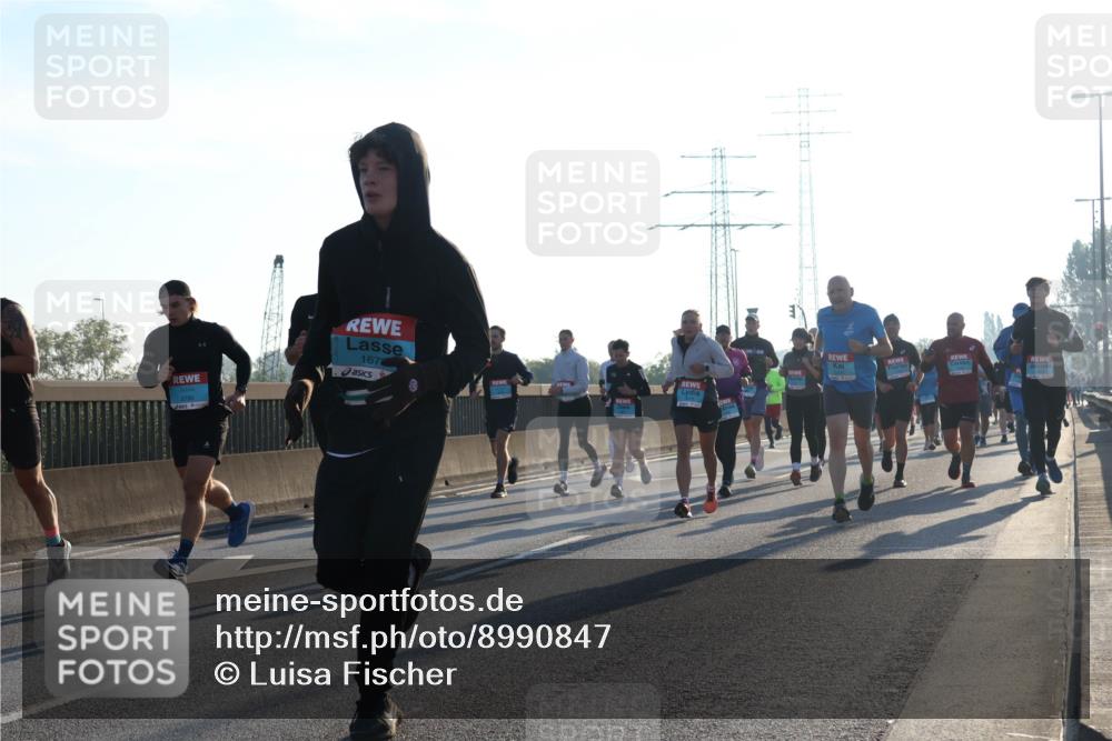 03.10.2025 - Köhlbrandbrückenlauf Luisa Fischer http://msf.ph/oto/8990847 03.10.2025 10:15:22 Position 3 167 meine-sportfotos.de