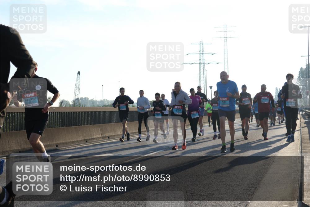 03.10.2025 - Köhlbrandbrückenlauf Luisa Fischer http://msf.ph/oto/8990853 03.10.2025 10:15:22 Position 3 3183 meine-sportfotos.de