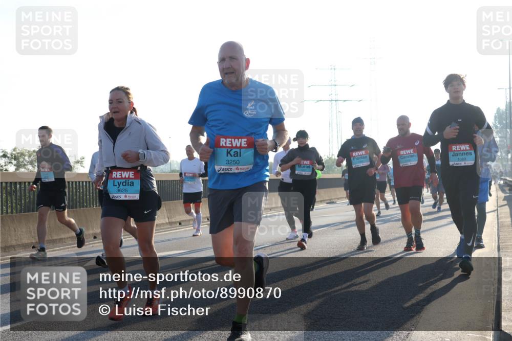 03.10.2025 - Köhlbrandbrückenlauf Luisa Fischer http://msf.ph/oto/8990870 03.10.2025 10:15:24 Position 3 3625, 1191, 1089, 3250 meine-sportfotos.de