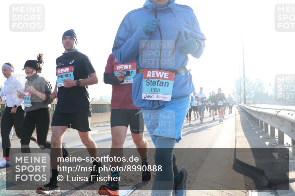 03.10.2025 - Köhlbrandbrückenlauf Luisa Fischer http://msf.ph/oto/8990888 03.10.2025 10:15:27 Position 3 1328 meine-sportfotos.de
