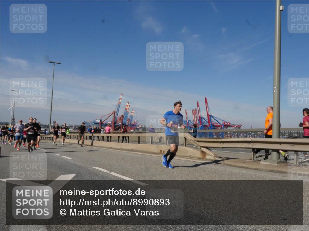 03.10.2025 - Köhlbrandbrückenlauf Matties Gatica Varas http://msf.ph/oto/8990893 03.10.2025 12:41:15 Position 2  meine-sportfotos.de