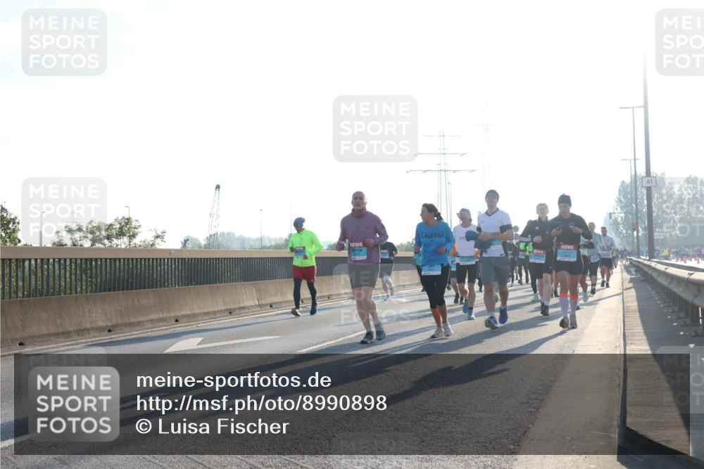 03.10.2025 - Köhlbrandbrückenlauf Luisa Fischer http://msf.ph/oto/8990898 03.10.2025 10:15:28 Position 3  meine-sportfotos.de