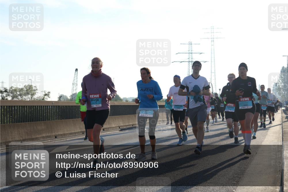 03.10.2025 - Köhlbrandbrückenlauf Luisa Fischer http://msf.ph/oto/8990906 03.10.2025 10:15:29 Position 3 3579, 3425, 3426, 3842 meine-sportfotos.de
