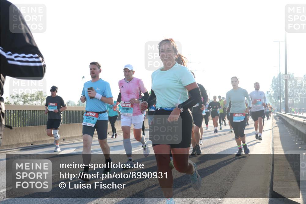03.10.2025 - Köhlbrandbrückenlauf Luisa Fischer http://msf.ph/oto/8990931 03.10.2025 10:15:32 Position 3 2732, 1321 meine-sportfotos.de