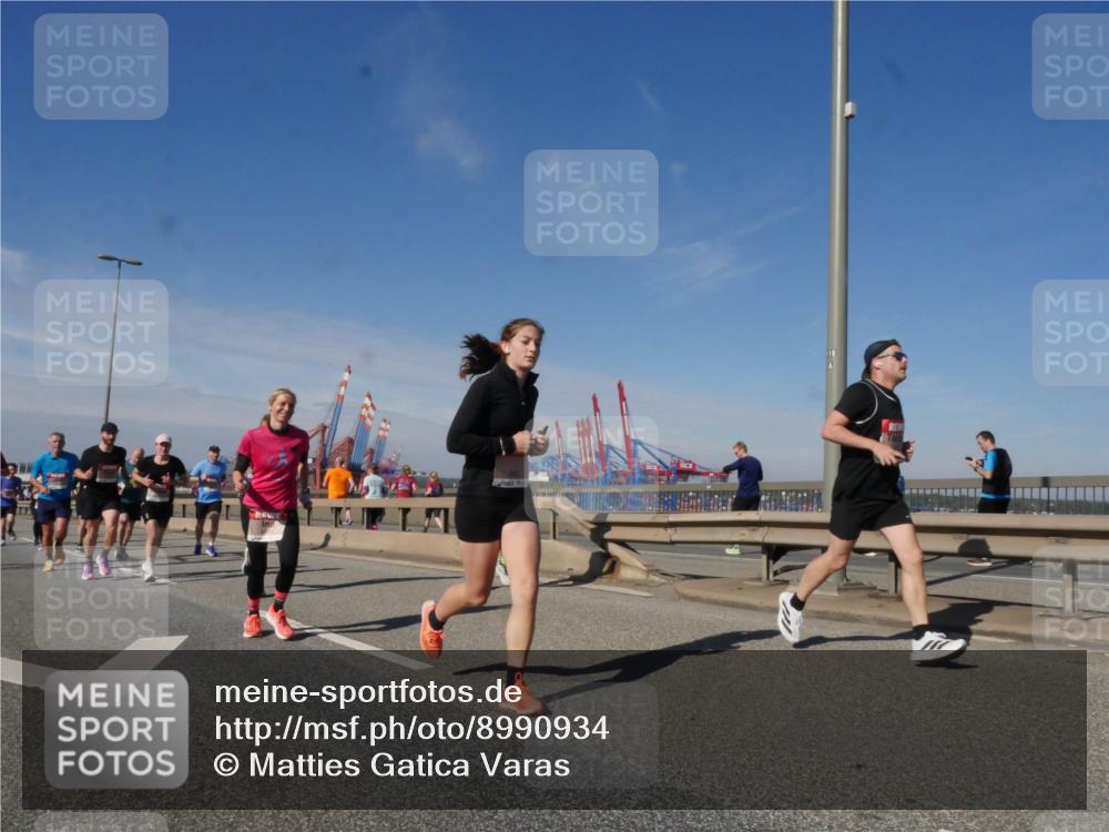 03.10.2025 - Köhlbrandbrückenlauf Matties Gatica Varas http://msf.ph/oto/8990934 03.10.2025 12:41:21 Position 2  meine-sportfotos.de