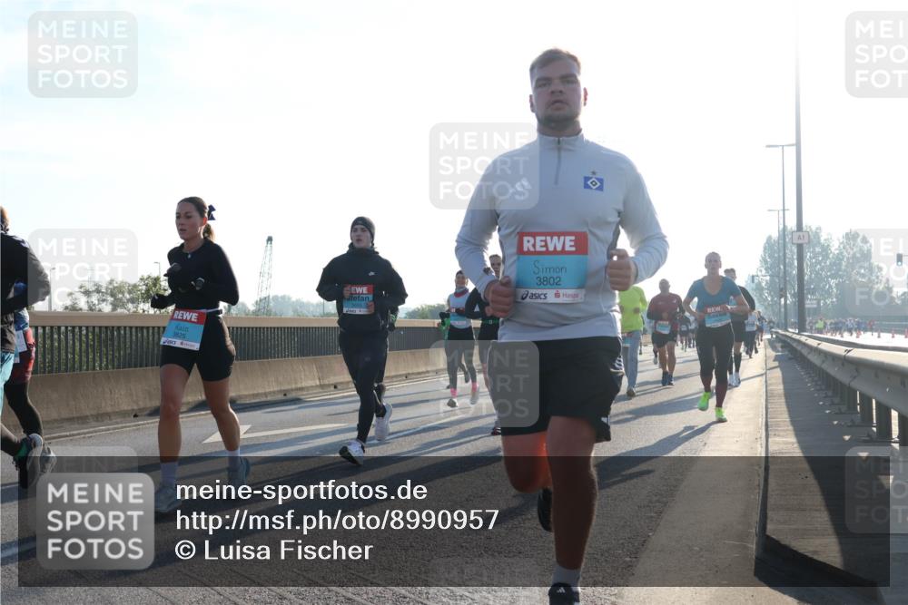 03.10.2025 - Köhlbrandbrückenlauf Luisa Fischer http://msf.ph/oto/8990957 03.10.2025 10:15:35 Position 3 3825, 3802 meine-sportfotos.de