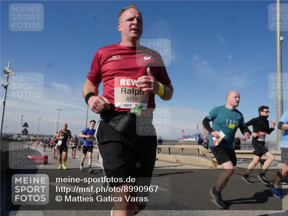 03.10.2025 - Köhlbrandbrückenlauf Matties Gatica Varas http://msf.ph/oto/8990967 03.10.2025 12:41:25 Position 2 11, 1, 4159, 2025 meine-sportfotos.de