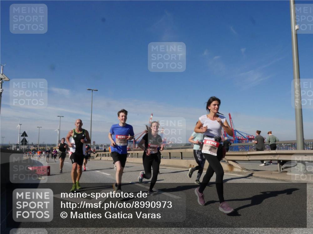 03.10.2025 - Köhlbrandbrückenlauf Matties Gatica Varas http://msf.ph/oto/8990973 03.10.2025 12:41:26 Position 2  meine-sportfotos.de