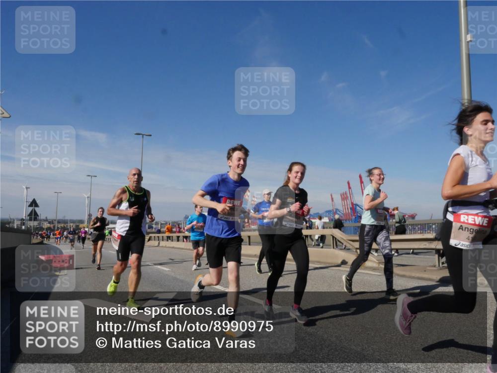 03.10.2025 - Köhlbrandbrückenlauf Matties Gatica Varas http://msf.ph/oto/8990975 03.10.2025 12:41:27 Position 2 41 meine-sportfotos.de