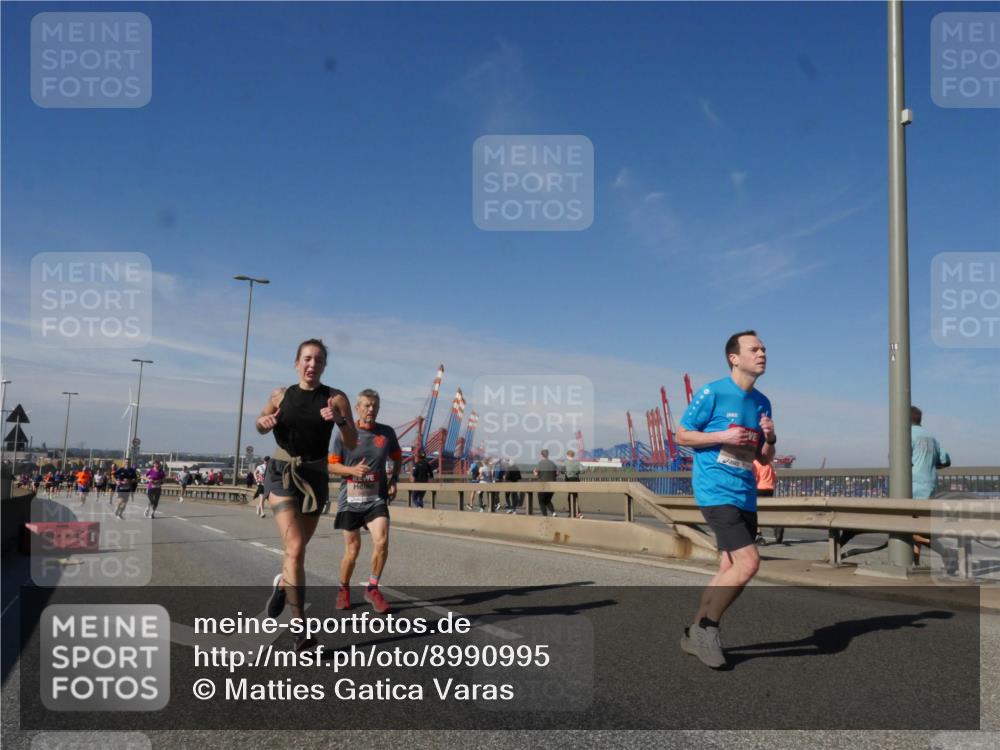 03.10.2025 - Köhlbrandbrückenlauf Matties Gatica Varas http://msf.ph/oto/8990995 03.10.2025 12:41:29 Position 2  meine-sportfotos.de