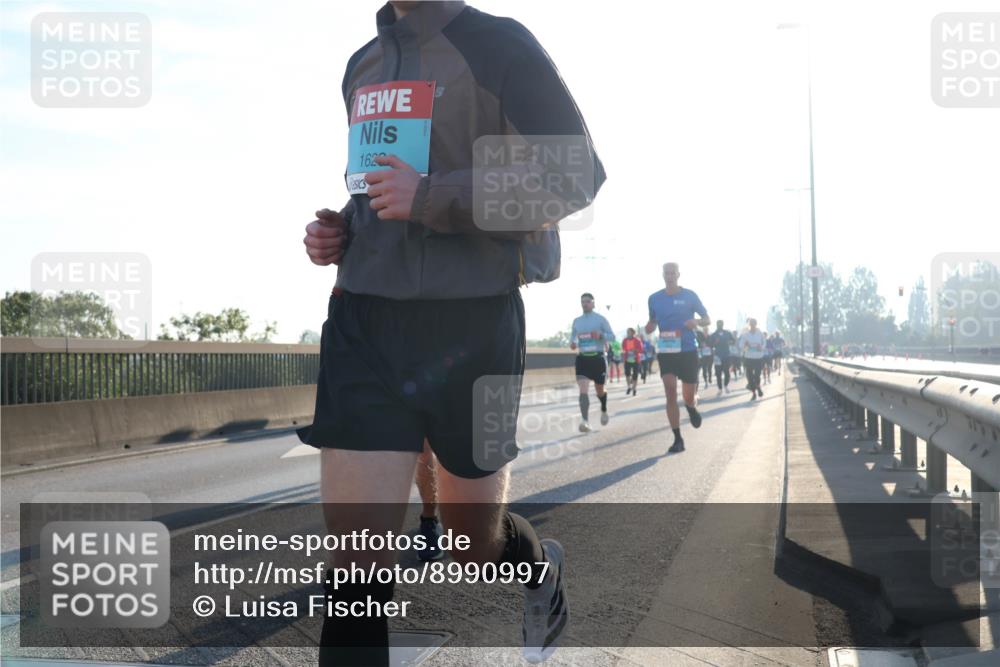 03.10.2025 - Köhlbrandbrückenlauf Luisa Fischer http://msf.ph/oto/8990997 03.10.2025 10:15:40 Position 3 1620 meine-sportfotos.de