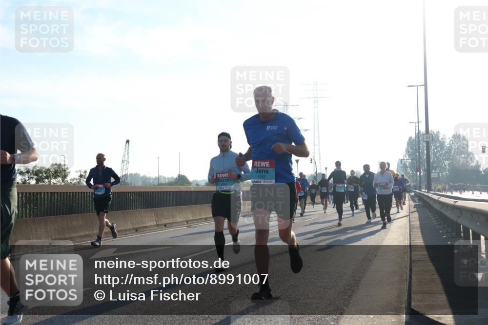 03.10.2025 - Köhlbrandbrückenlauf Luisa Fischer http://msf.ph/oto/8991007 03.10.2025 10:15:41 Position 3 1543 meine-sportfotos.de