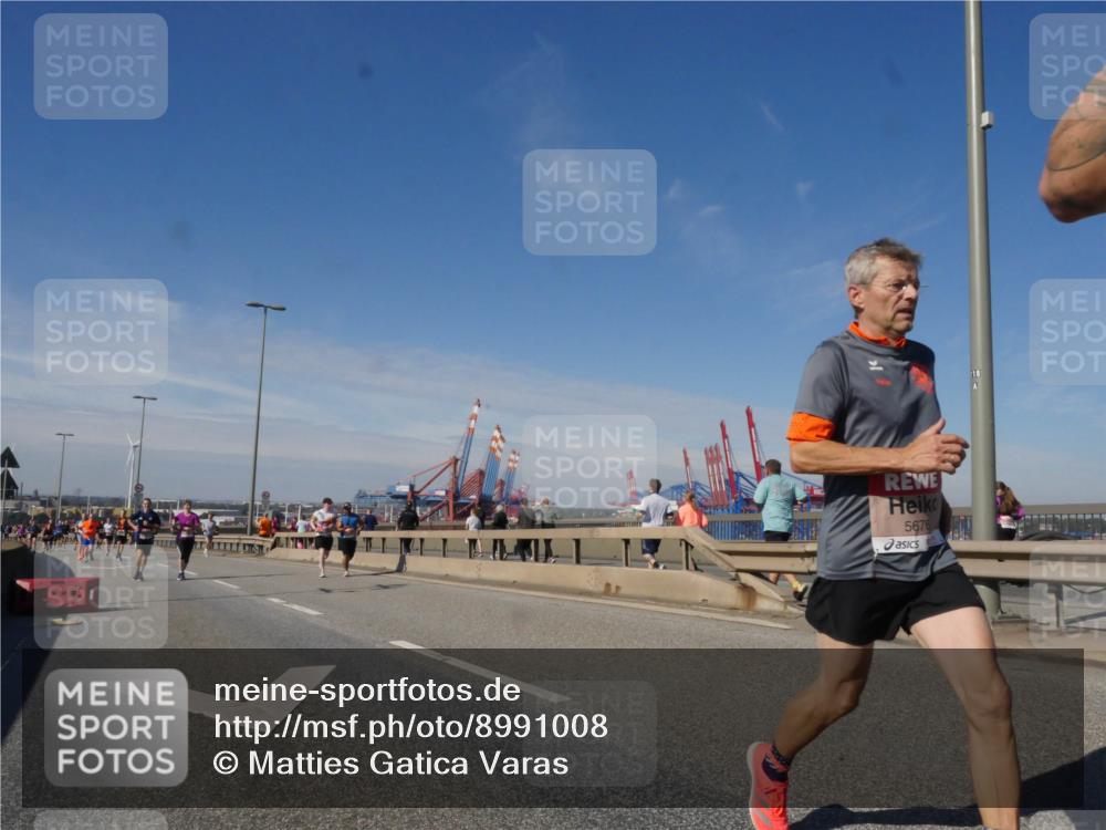 03.10.2025 - Köhlbrandbrückenlauf Matties Gatica Varas http://msf.ph/oto/8991008 03.10.2025 12:41:31 Position 2 5676 meine-sportfotos.de