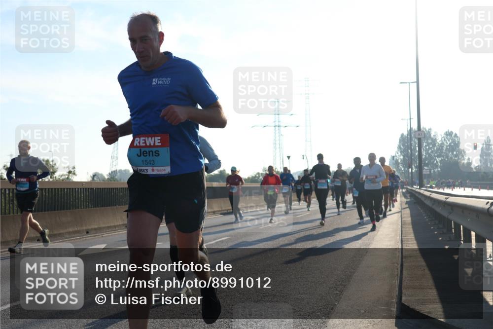03.10.2025 - Köhlbrandbrückenlauf Luisa Fischer http://msf.ph/oto/8991012 03.10.2025 10:15:42 Position 3 1543 meine-sportfotos.de