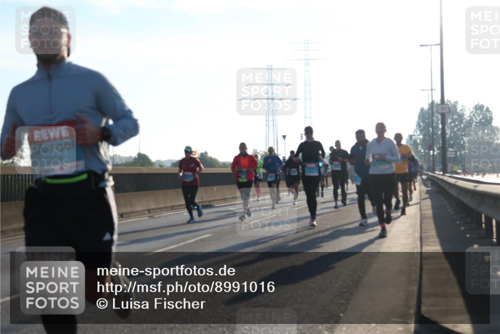 03.10.2025 - Köhlbrandbrückenlauf Luisa Fischer http://msf.ph/oto/8991016 03.10.2025 10:15:42 Position 3 3204 meine-sportfotos.de