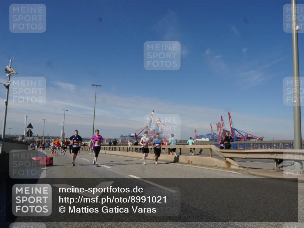 03.10.2025 - Köhlbrandbrückenlauf Matties Gatica Varas http://msf.ph/oto/8991021 03.10.2025 12:41:33 Position 2  meine-sportfotos.de