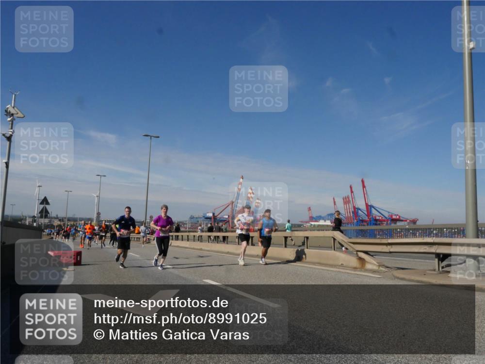 03.10.2025 - Köhlbrandbrückenlauf Matties Gatica Varas http://msf.ph/oto/8991025 03.10.2025 12:41:34 Position 2  meine-sportfotos.de