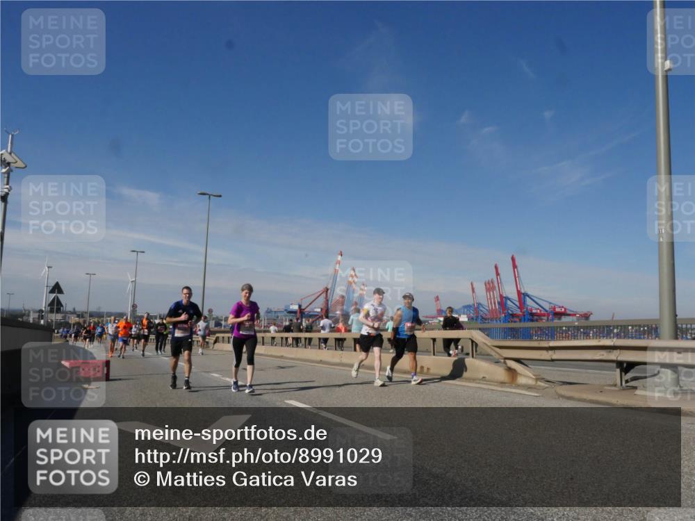03.10.2025 - Köhlbrandbrückenlauf Matties Gatica Varas http://msf.ph/oto/8991029 03.10.2025 12:41:34 Position 2  meine-sportfotos.de