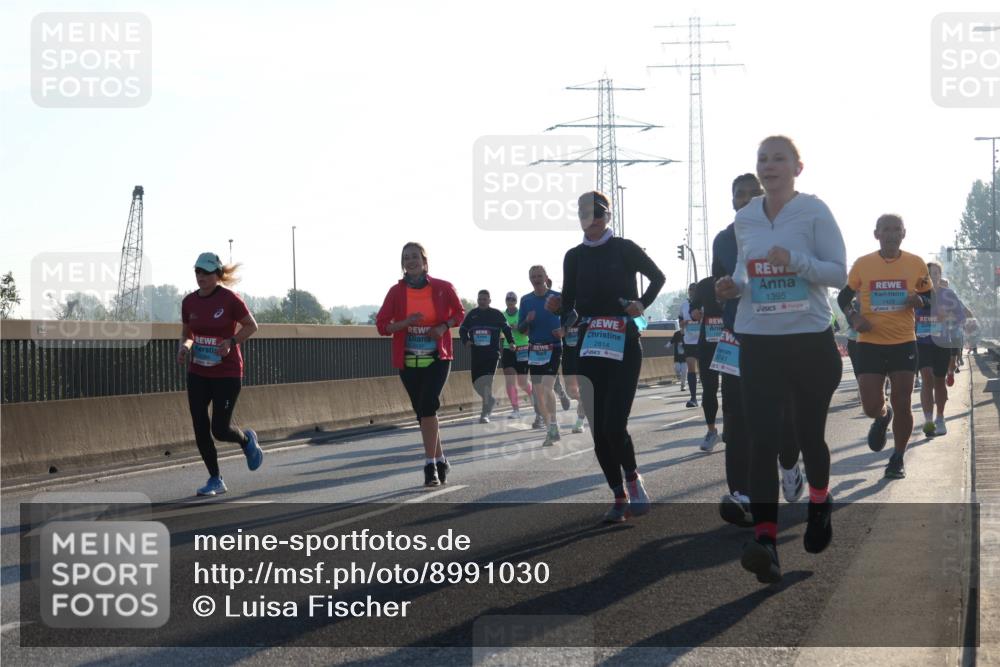 03.10.2025 - Köhlbrandbrückenlauf Luisa Fischer http://msf.ph/oto/8991030 03.10.2025 10:15:44 Position 3 1395, 1428, 2814, 3741 meine-sportfotos.de
