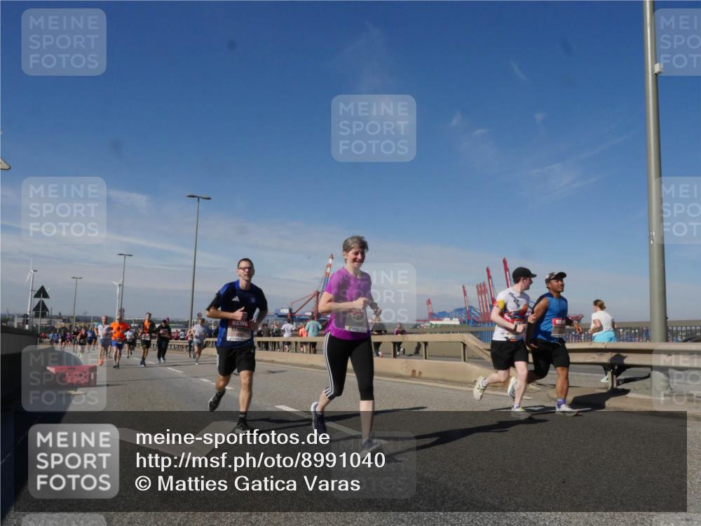 03.10.2025 - Köhlbrandbrückenlauf Matties Gatica Varas http://msf.ph/oto/8991040 03.10.2025 12:41:36 Position 2  meine-sportfotos.de
