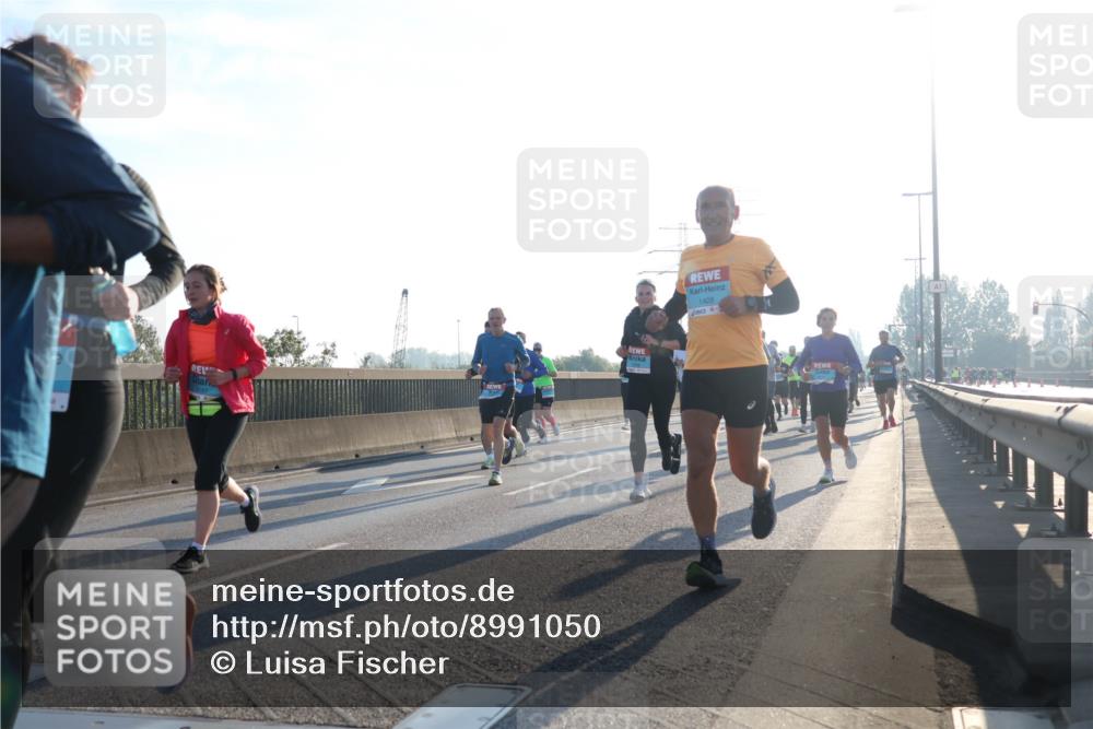 03.10.2025 - Köhlbrandbrückenlauf Luisa Fischer http://msf.ph/oto/8991050 03.10.2025 10:15:46 Position 3 1428 meine-sportfotos.de