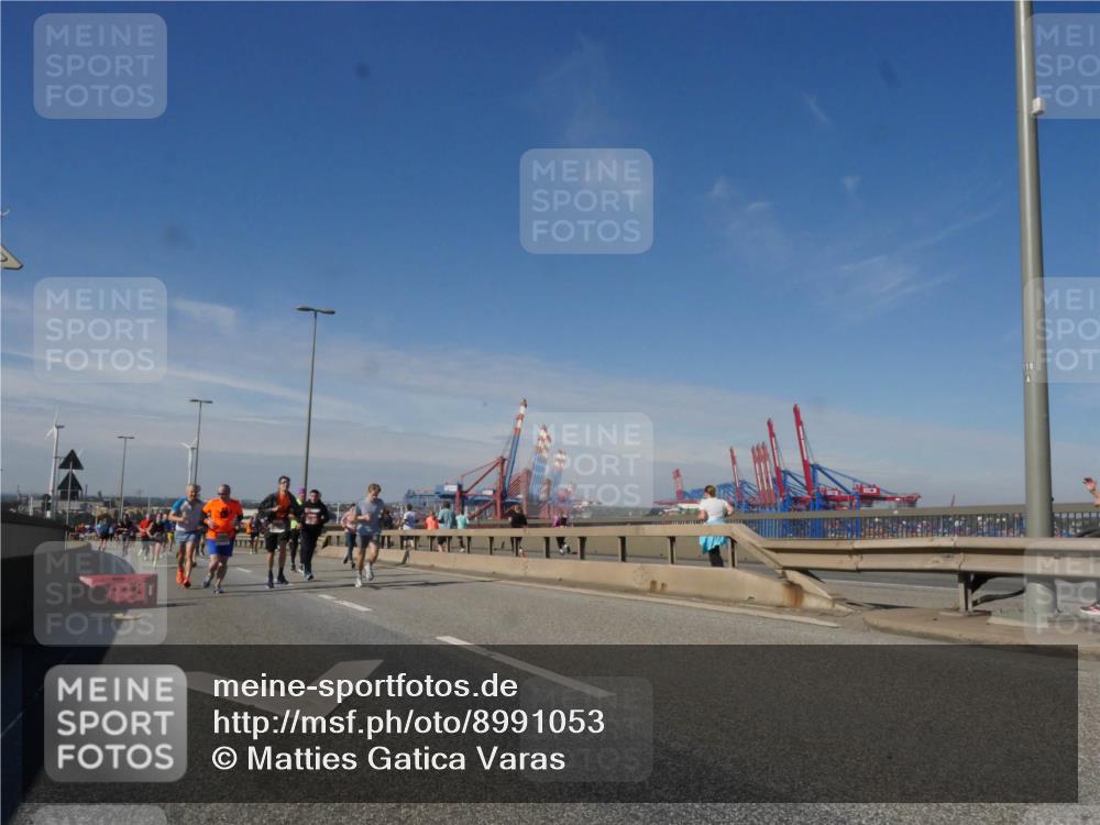 03.10.2025 - Köhlbrandbrückenlauf Matties Gatica Varas http://msf.ph/oto/8991053 03.10.2025 12:41:38 Position 2  meine-sportfotos.de