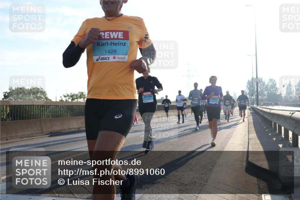03.10.2025 - Köhlbrandbrückenlauf Luisa Fischer http://msf.ph/oto/8991060 03.10.2025 10:15:47 Position 3 1428 meine-sportfotos.de