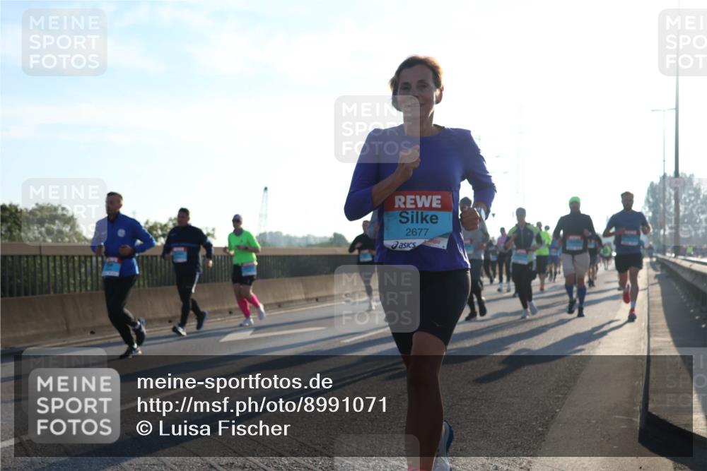 03.10.2025 - Köhlbrandbrückenlauf Luisa Fischer http://msf.ph/oto/8991071 03.10.2025 10:15:48 Position 3 2677 meine-sportfotos.de