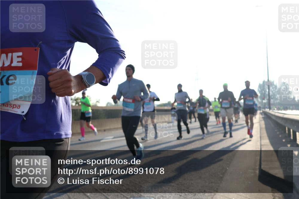 03.10.2025 - Köhlbrandbrückenlauf Luisa Fischer http://msf.ph/oto/8991078 03.10.2025 10:15:49 Position 3  meine-sportfotos.de