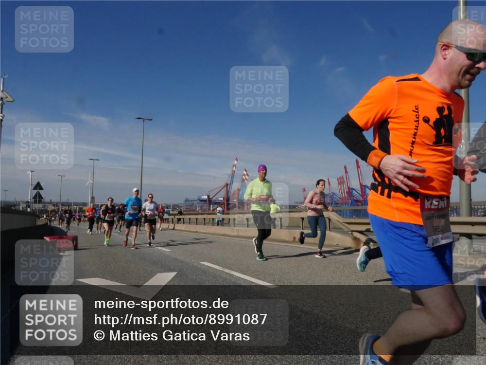 03.10.2025 - Köhlbrandbrückenlauf Matties Gatica Varas http://msf.ph/oto/8991087 03.10.2025 12:41:43 Position 2  meine-sportfotos.de