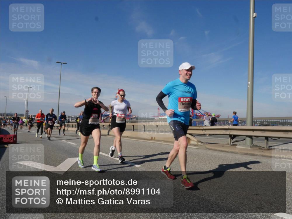 03.10.2025 - Köhlbrandbrückenlauf Matties Gatica Varas http://msf.ph/oto/8991104 03.10.2025 12:41:45 Position 2 4724, 118 meine-sportfotos.de