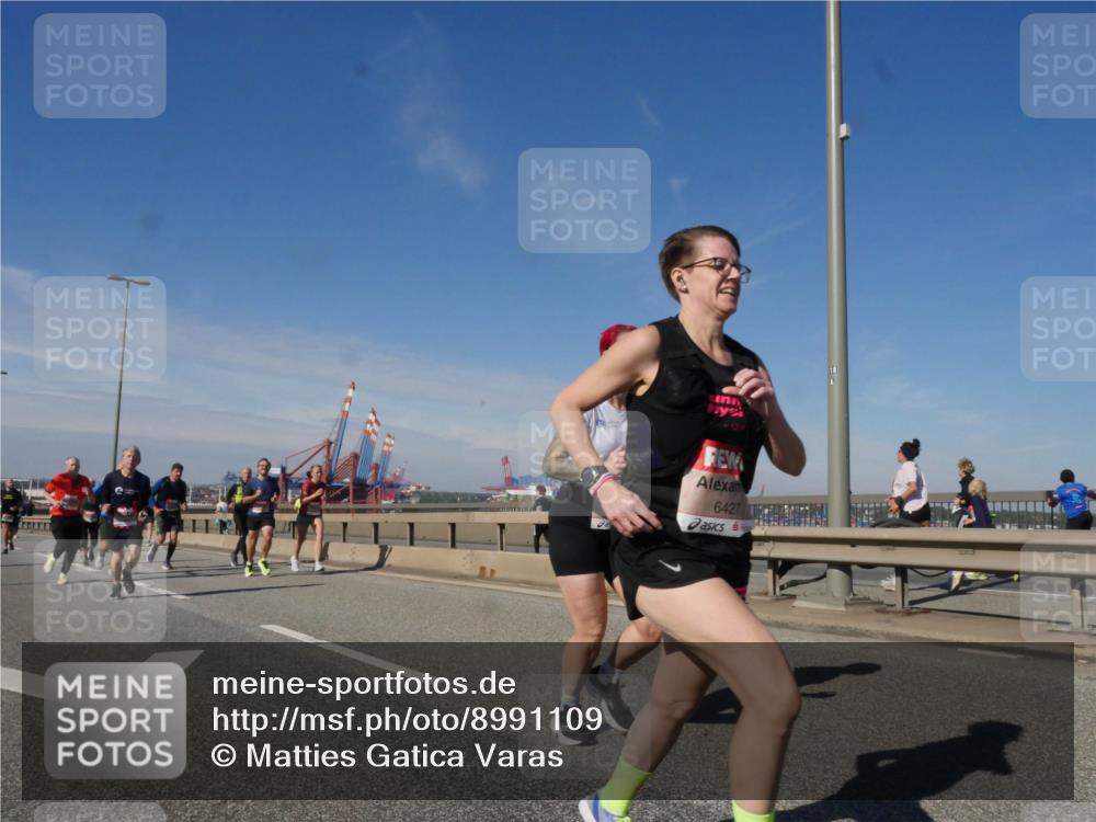 03.10.2025 - Köhlbrandbrückenlauf Matties Gatica Varas http://msf.ph/oto/8991109 03.10.2025 12:41:46 Position 2 70811, 0, 6427 meine-sportfotos.de