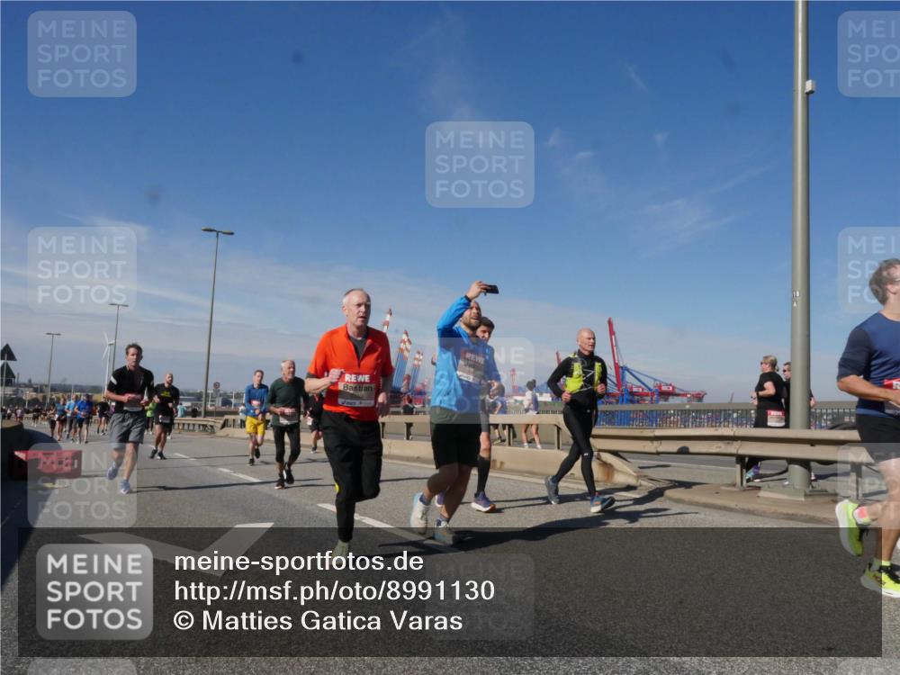 03.10.2025 - Köhlbrandbrückenlauf Matties Gatica Varas http://msf.ph/oto/8991130 03.10.2025 12:41:50 Position 2  meine-sportfotos.de