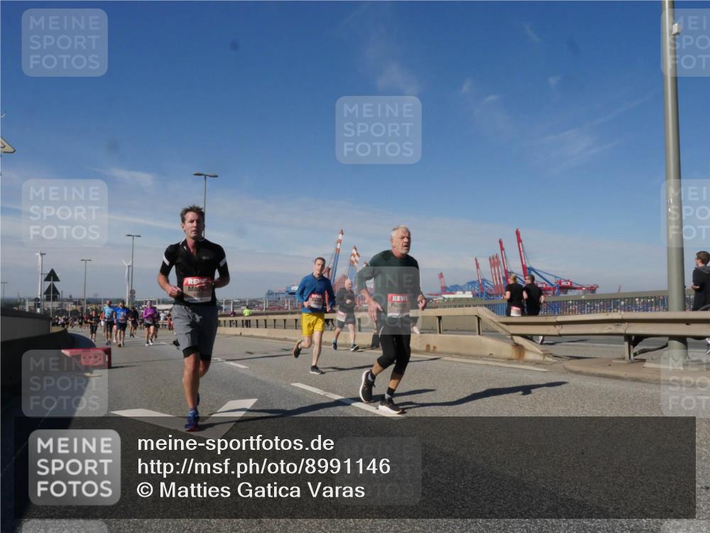 03.10.2025 - Köhlbrandbrückenlauf Matties Gatica Varas http://msf.ph/oto/8991146 03.10.2025 12:41:52 Position 2  meine-sportfotos.de