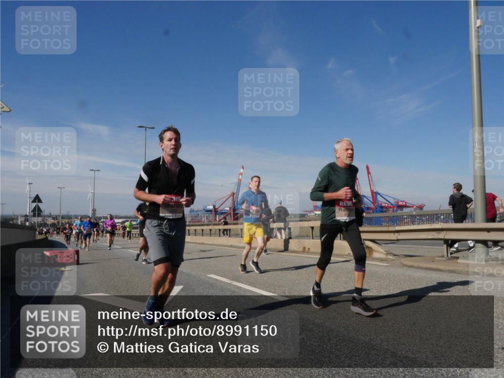 03.10.2025 - Köhlbrandbrückenlauf Matties Gatica Varas http://msf.ph/oto/8991150 03.10.2025 12:41:52 Position 2 413 meine-sportfotos.de