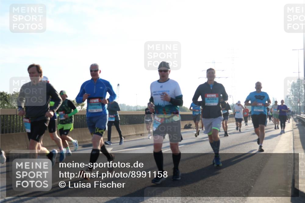 03.10.2025 - Köhlbrandbrückenlauf Luisa Fischer http://msf.ph/oto/8991158 03.10.2025 10:15:56 Position 3  meine-sportfotos.de