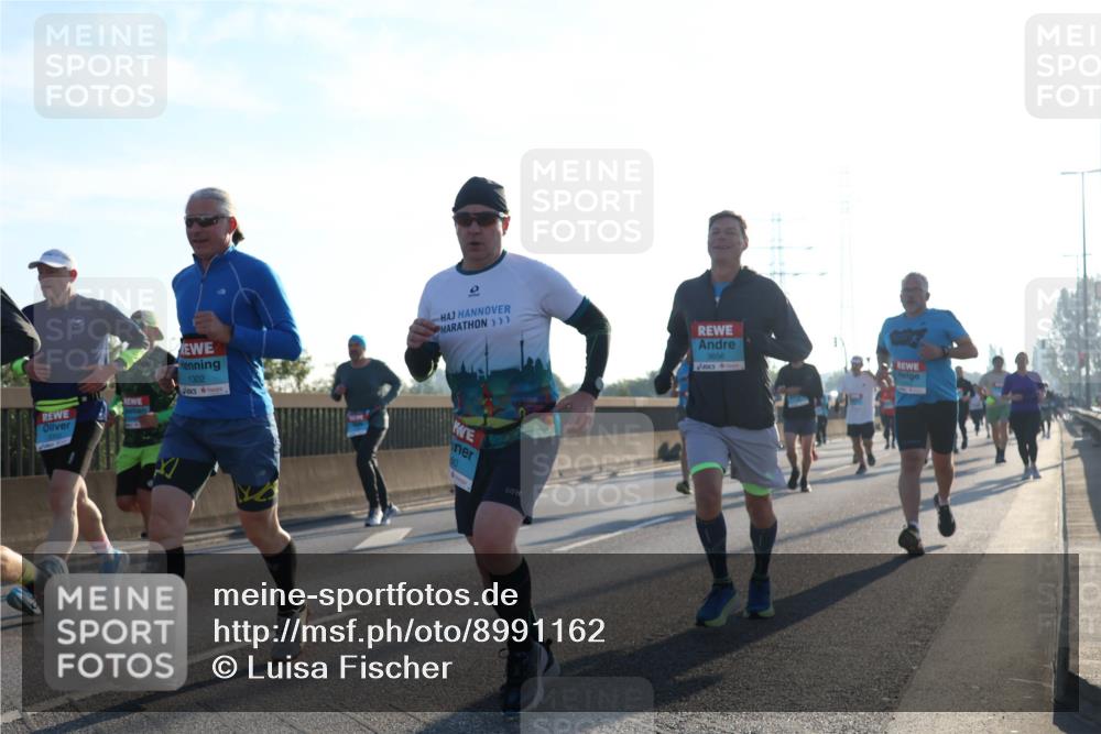 03.10.2025 - Köhlbrandbrückenlauf Luisa Fischer http://msf.ph/oto/8991162 03.10.2025 10:15:57 Position 3 3656, 1302, 80 meine-sportfotos.de