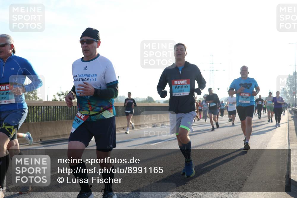 03.10.2025 - Köhlbrandbrückenlauf Luisa Fischer http://msf.ph/oto/8991165 03.10.2025 10:15:57 Position 3 302, 30, 3656 meine-sportfotos.de