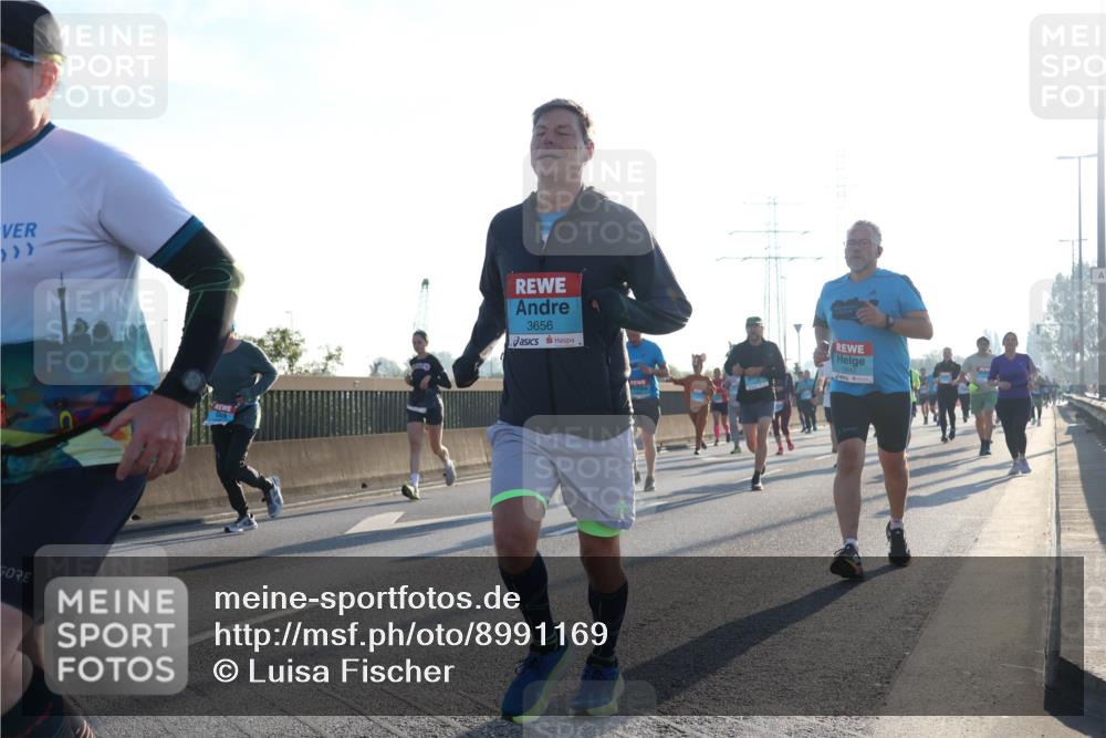 03.10.2025 - Köhlbrandbrückenlauf Luisa Fischer http://msf.ph/oto/8991169 03.10.2025 10:15:57 Position 3 3656, 1642 meine-sportfotos.de
